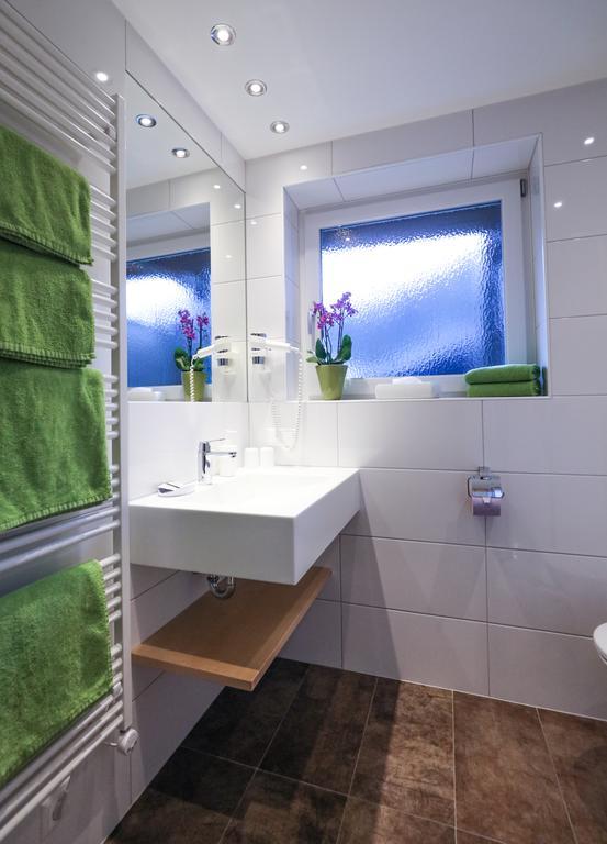Haus Maria Hotel Бад Клайнкирххайм Стая снимка